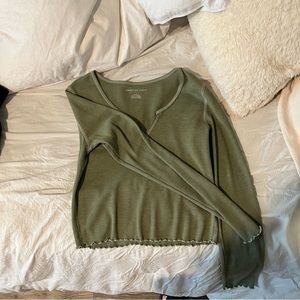 American eagle long sleeve waffle knit shirt